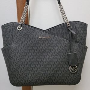 Michael Kors Jet Set Large Chain Handbag